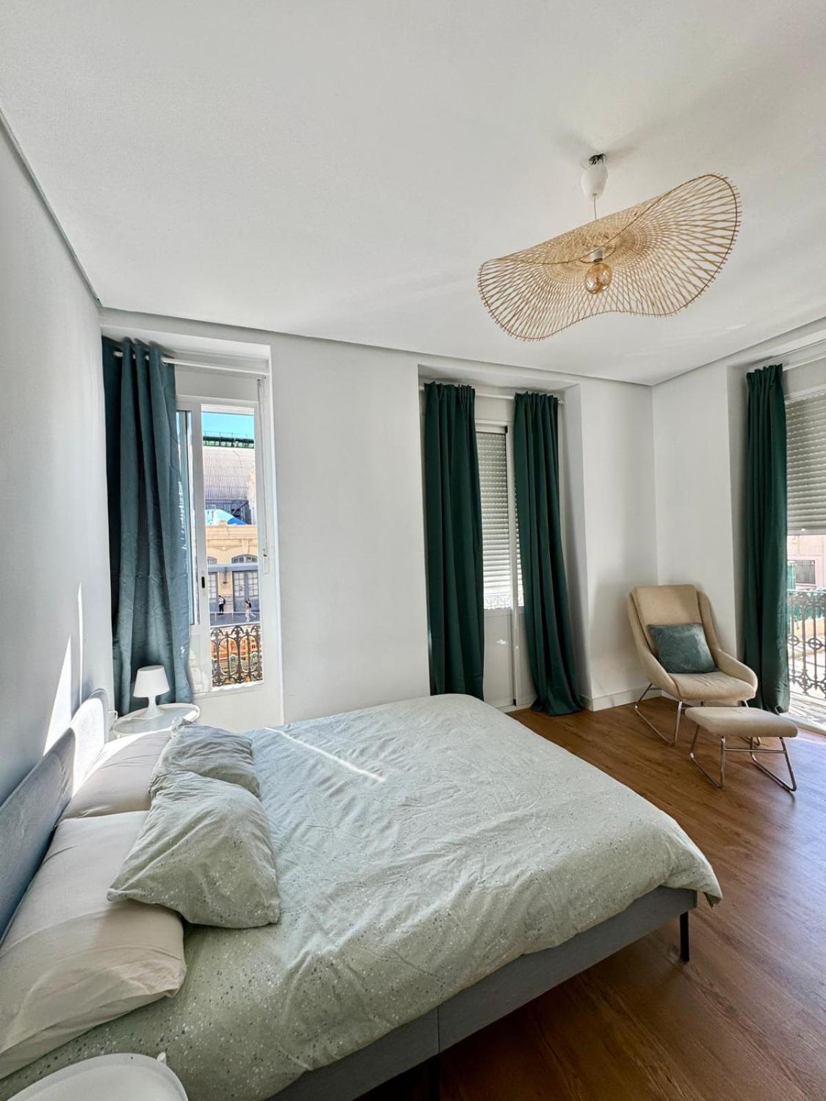 Vlc Center 4 Room Apartment Валенсия Екстериор снимка